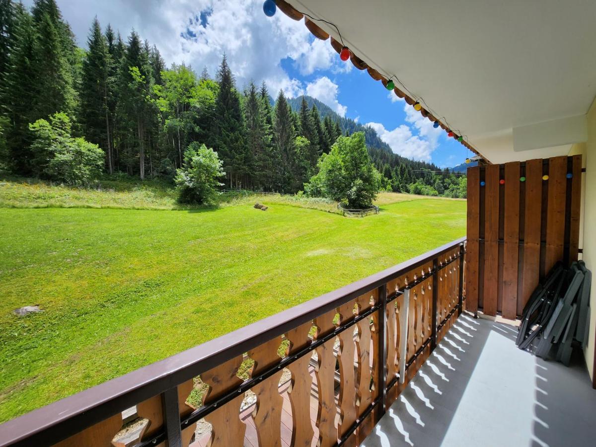 Cocon A Châtel Buitenkant foto